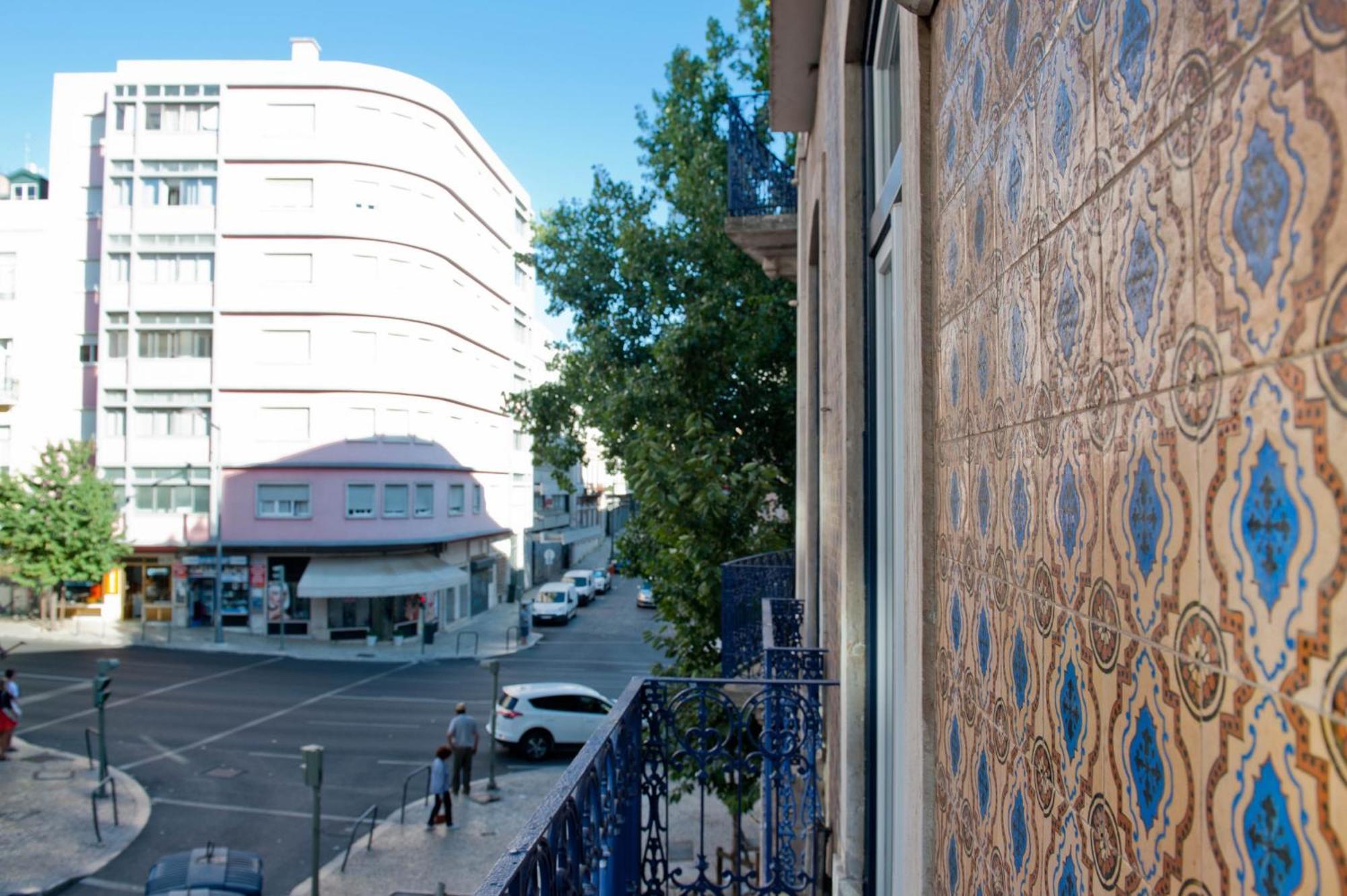 Her Majesty At Liberdade Avenue Cr1E Lisboa Exterior foto