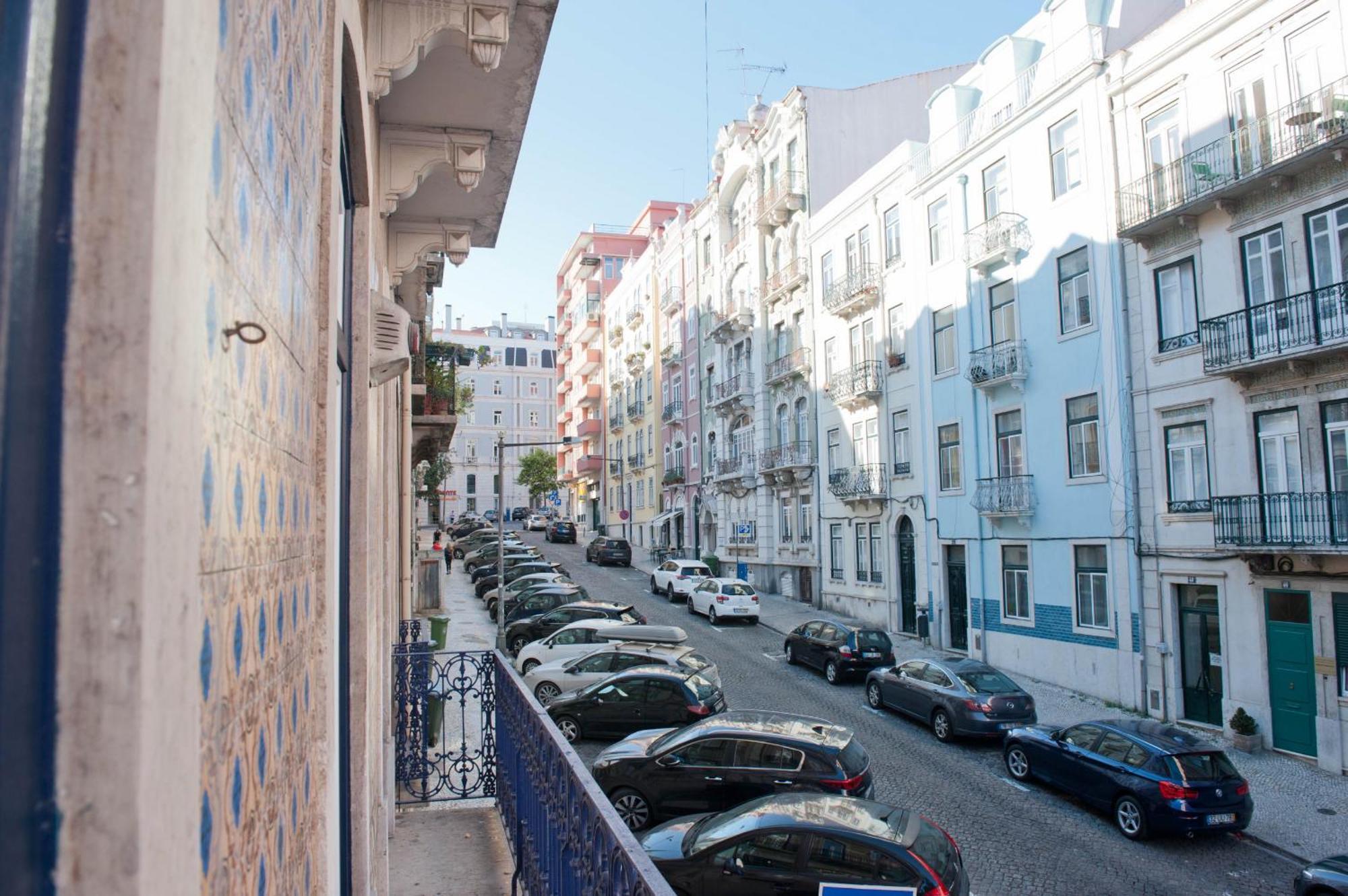 Her Majesty At Liberdade Avenue Cr1E Lisboa Exterior foto